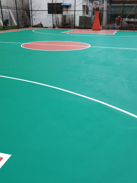 古交 球场长期使用易出现地面开裂
